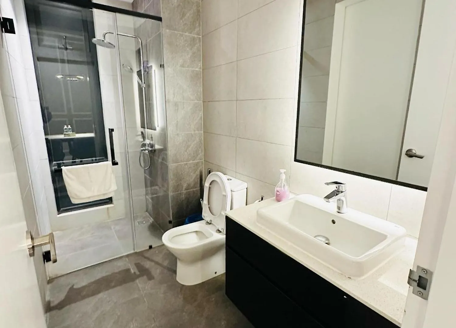 Lavender Residential Suites At Axon Bukit Bintang By Taheeens Kuala Lumpur 0*,